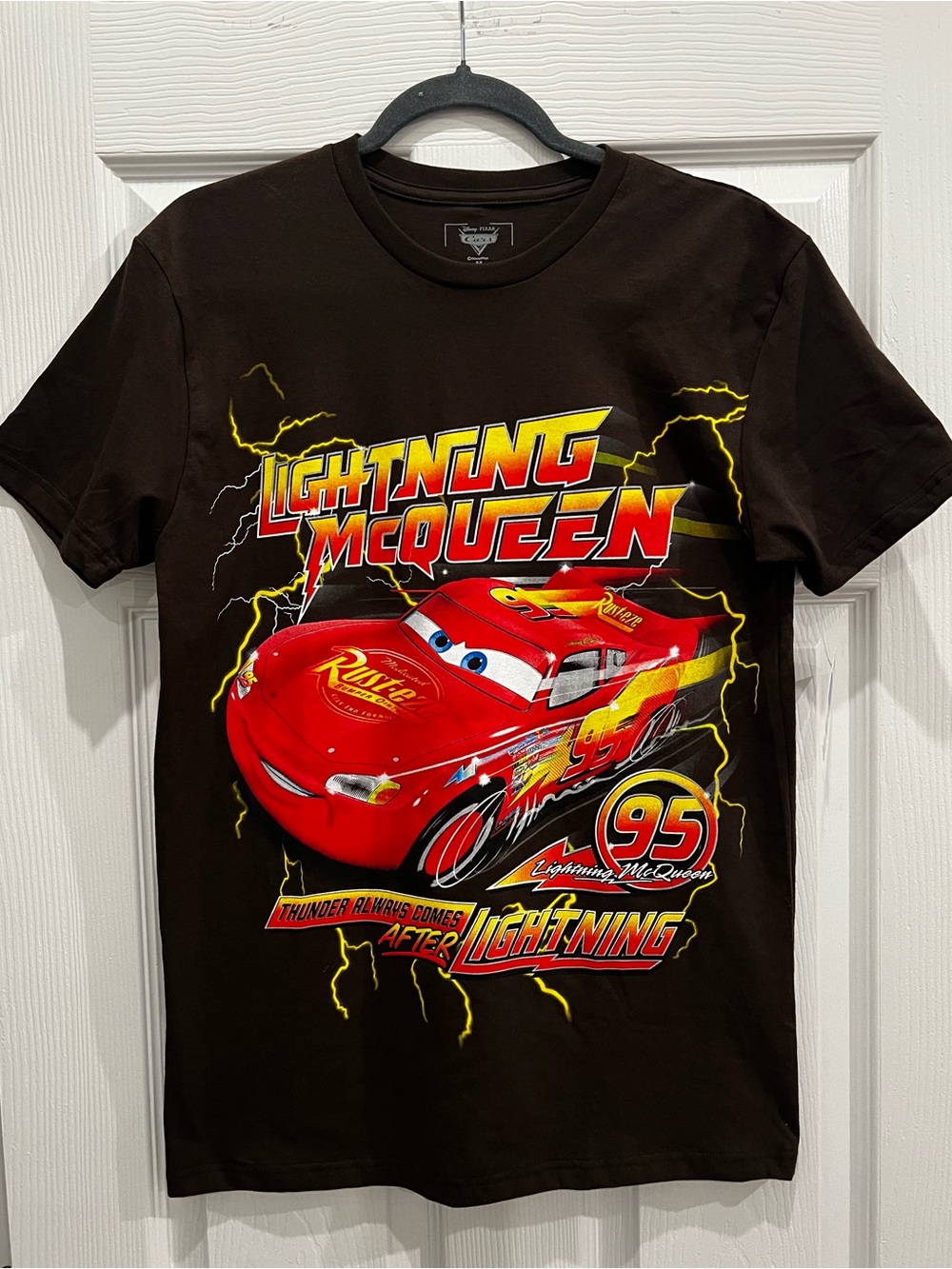 Disney Pixar Lightning McQueen T-shirt sz Medium